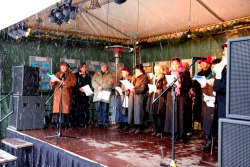 A Szupernagyi népdalkör a Hegyvidéki Adventen  2012. karácsonyán