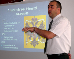 Dr. Hajdú Ferenc hadtörténész előadása a Szalon-Egyetemen 2013.05.29.